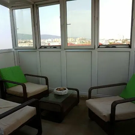 Amadeus-5 Apartment *
