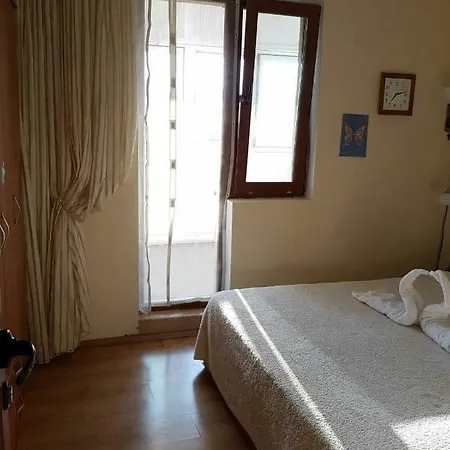 Amadeus-5 Apartment *